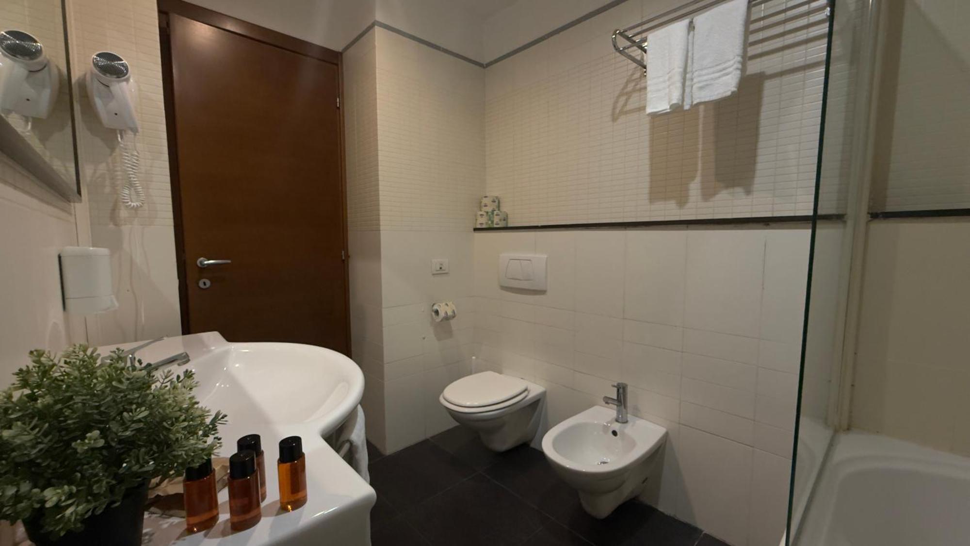 Romalive Hotel Εξωτερικό φωτογραφία